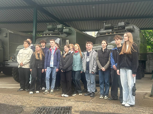 Учащиеся Могилёвского государственного областного лицея № 1 посетили военно-технический факультет в БНТУ