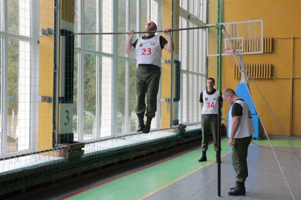 В 11 омбр прошли контрольные занятия по физподготовке