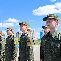 В 6 омбр продолжает работу военно-патриотический лагерь 