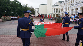 В Витебске состоялось торжественное поднятие Государственного флага Республики Беларусь