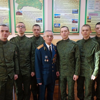 Образцово исполнять обязанности военной службы 