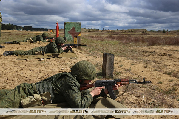 Военнослужащие нового пополнения 6 омбр выполнили упражнение начальных стрельб