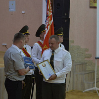 С праздником, воины-связисты!