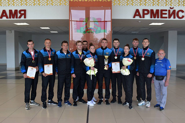 Домой — с медалями!