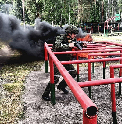 Продолжаются занятия с военнослужащими нового пополнения