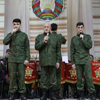 «Легко на сердце от песни весёлой»