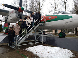 Учащиеся Минского государственного областного колледжа посетили 50-ю смешанную авиационную базу