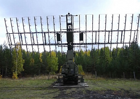 Боевой расчет новейшего радиолокационного комплекса «Небо-М» ЦВО обнаружил более 50 воздушных целей в ходе учения сил ПВО на Урале