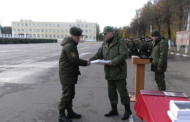 Чествование военнослужащих в 120 омбр