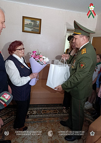 Поздравили с наступающим Днём Победы