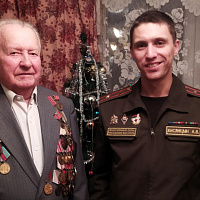 Поздравили с наступающими праздниками 