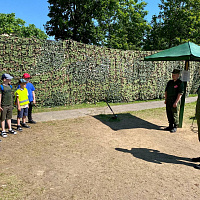 Двери 2-й инженерной бригады открыты для юных гимназистов