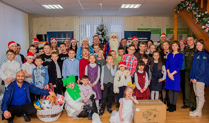 По сложившейся доброй традиции