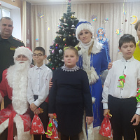 Военнослужащие 8 бригады радиационной, химической  и биологической защиты посетили Центр коррекционно-развивающего обучения и реабилитации 