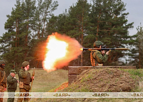 На одном из полигонов страны проводятся занятия с военнообязанными, призванными из запаса 
