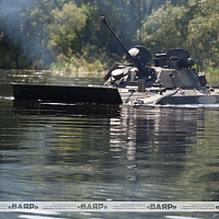 Занятие по преодолению водной преграды с военнослужащими 19 омбр