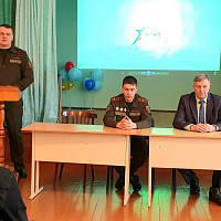 С интересом о войсках связи