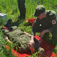 Учатся гвардейцы