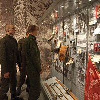 Военнослужащие Минской военной комендатуры посетили Белорусский государственный музей истории Великой Отечественной войны