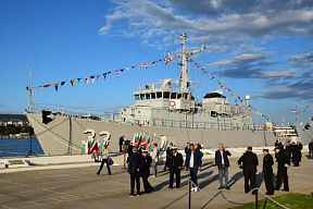 Минобороны Греции может получить из состава ВМС Нидерландов 2 фрегата M-класса и 6 тральщиков класса «Алкмаар»