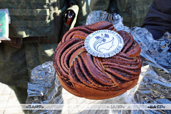 В Гродненском гарнизоне прошла акция «Мамины пироги»