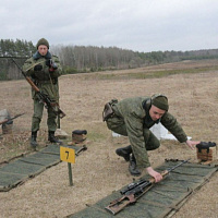 На огневом рубеже − снайперы
