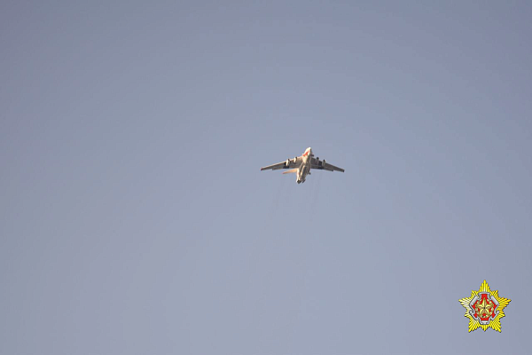 Прыжки с парашютом из самолета Ил-76МД