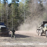 Ключевой этап бригадного тактического учения с боевой стрельбой на полигоне «Осиповичский» 