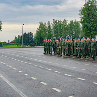 Церемония открытия испытания на право ношения нагрудного знака «Доблесть и мастерство»