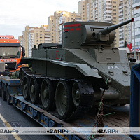 В столичный Парк Победы прибыла редкая военная ретротехника