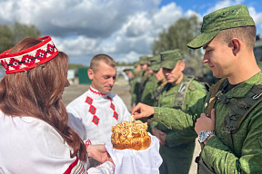 Фотофакт. В пункты постоянной дислокации возвращаются подразделения, участвовавшие в учении «Запад-2025»