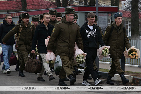 Продолжается увольнение в запас военнослужащих