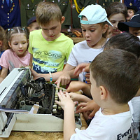 Школьники посетили музей 11 омбр