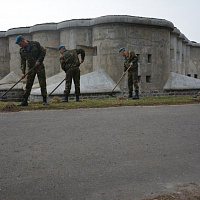 Трудятся брестские десантники