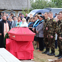 Торжественное перезахоронение останков воинов