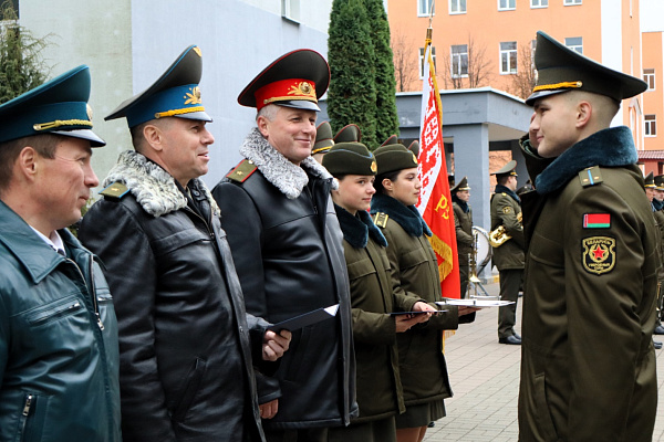 В Военной академии Республики Беларусь состоялся выпуск офицеров-летчиков