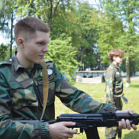 Занятия по тактической подготовке с воспитанниками лагеря «Сокол»