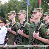  Курсанты военного факультета в Белорусском государственном университете произнесли слова клятвы на верность Родине