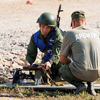 Этапом «Военизированная эстафета» завершился конкурс военных связистов «Уверенный прием»