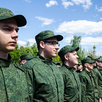 Торжественный митинг, посвящённый очередной годовщине Победы