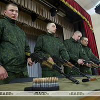 В Минской военной комендатуре проходят занятия с новым пополнением
