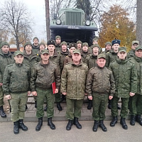 Военнослужащие 72 ОУЦ посадили деревья на память о службе