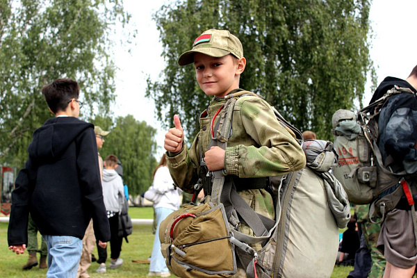 Продолжает работу военно-патриотический лагерь «Разведчик»
