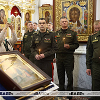 Торжественное вручение иконы святого великомученика Димитрия Солунского