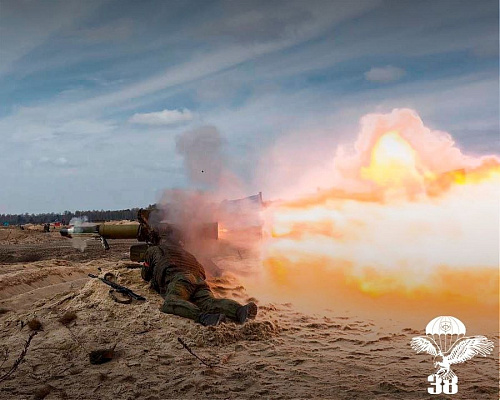 В воинских частях и соединениях продолжаются мероприятия боевой подготовки