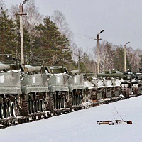 Плечом к плечу