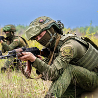 С курсантами Военной академии проходят занятия по тактической подготовке