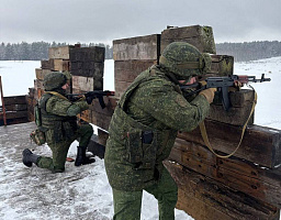 В воинских частях и соединениях продолжаются занятия по боевой подготовке