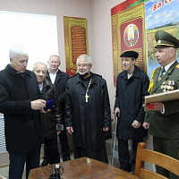 Традициям верны