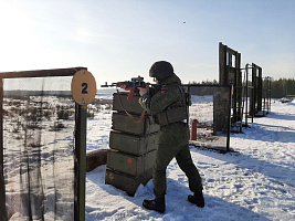 Занятия по огневой подготовке с военнослужащими 11 омбр